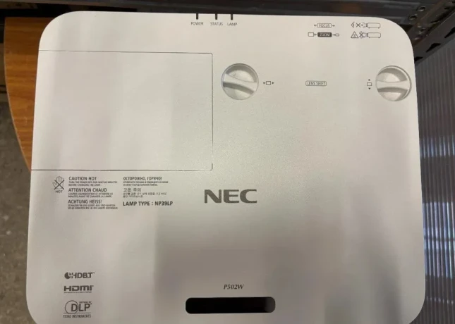 projektor-nec-np-p502w-big-1