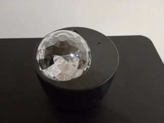 farebny-projektor-karlo