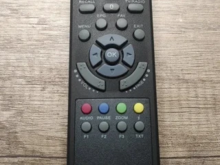 strong-digital-tv-dialkove-ovladanie-novy