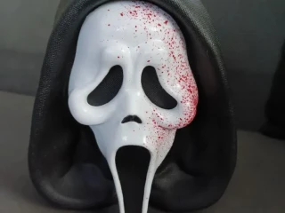 vreskot-7-scream-7-kyblik-na-popcorn-ghostface