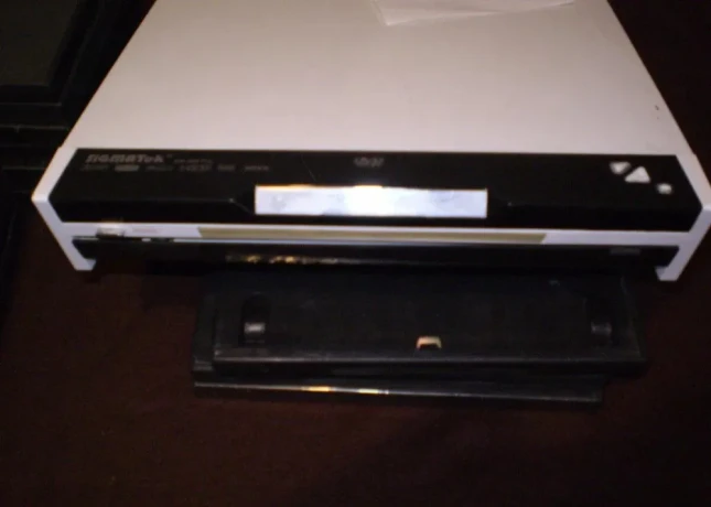 dvd-prehravac-sigmatek-xm-380-pro-filmy-big-1