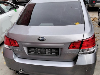 subaru-legacy-25-awd-2010-predam-motor-ej25-123kw-dvere