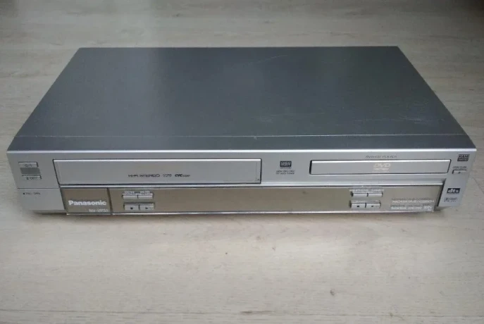 videorekorder-panasonic-nv-vp31-hi-fi-sqpb-big-0