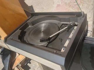 prehravac-platni-retro