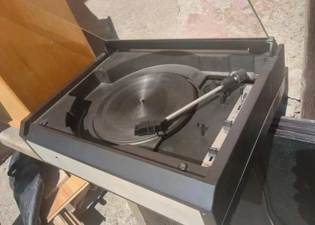 prehravac-platni-retro-big-0