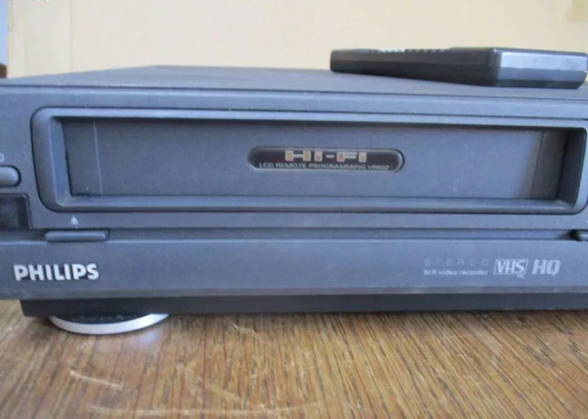 philips-vr-50202-hifi-stereo-vhs-big-1