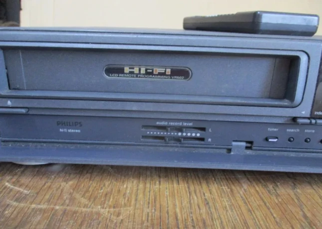 philips-vr-50202-hifi-stereo-vhs-big-3