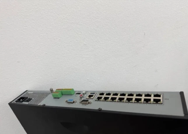 nvr-rekorder-hikvision-32-kanalovy-zaznamnik-pre-kamery-big-1
