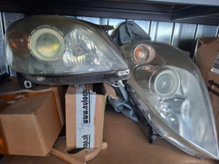 predne-svetla-mercedes-b-w245