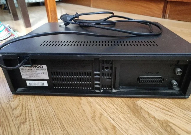 vhs-recorder-big-4