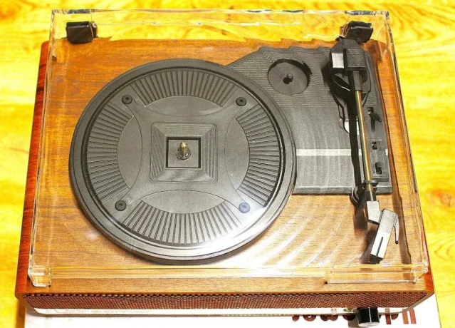 retro-gramofon-big-0