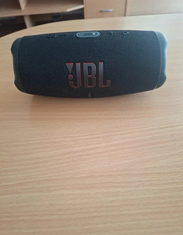 jbl-charge-5-big-0