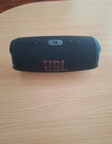 jbl-charge-5-big-1