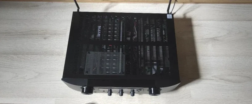 marantz-pm7000n-big-1