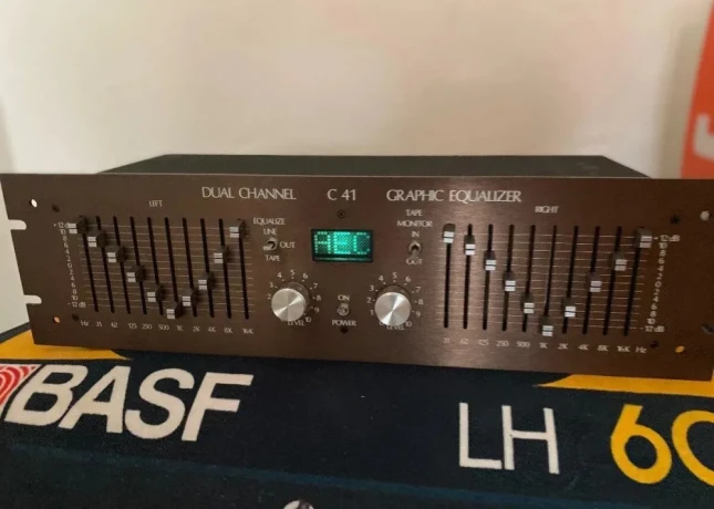 predam-3-x-eq-aecpioneeruniversum-big-0