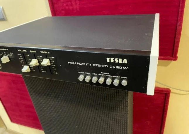 tesla-azs-220-big-1