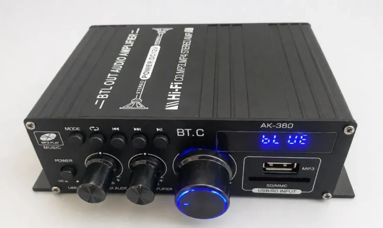 zosilnovac-2x40w-s-bluetooth-usb-s-adapterom-big-0