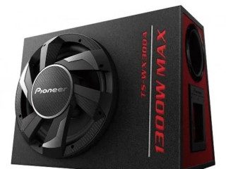 pioneer-aktivny-subwoofer-300-mm-1300-w-subofer-do-auta