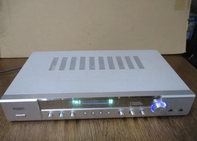 digital-signal-karaoke-av-amplifilter-av-130-big-0