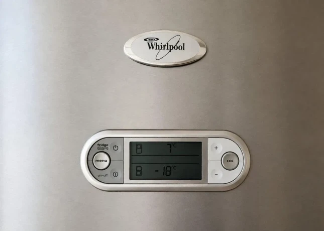 whirlpool-kombinovana-chladnicka-s-mraznickou-nerez-displ-big-1