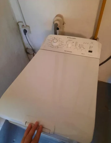 kombinovana-chladnicka-gorenje-pracka-electeolux-big-2