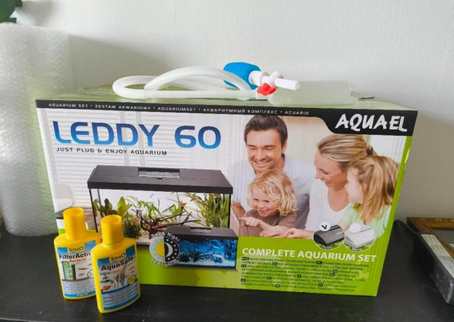 akvariovy-set-aquael-leddy-60l-big-0