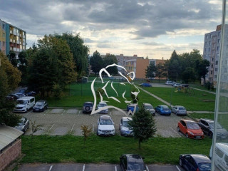 na-predaj-priestranny-3-izbovy-byt-vo-vranove-nad-toplou