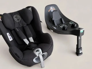cybex-sirona-i-size-platinum-black-s-otocnou-zakladnou