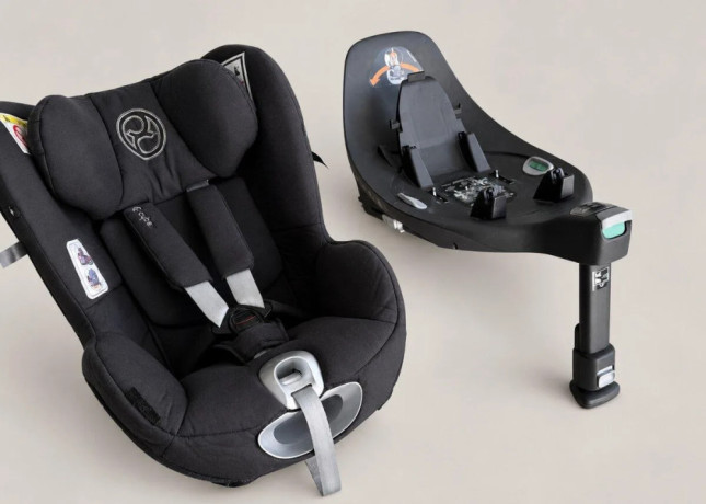 cybex-sirona-i-size-platinum-black-s-otocnou-zakladnou-big-0