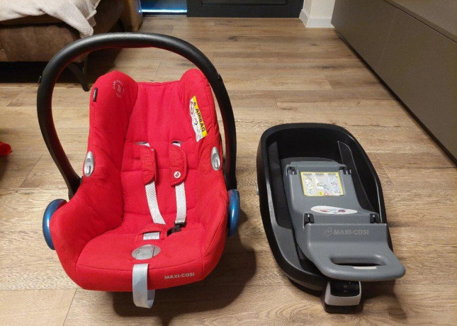 autosedacka-a-zakladna-maxi-cosi-cabriofix-0-13-kg-big-1