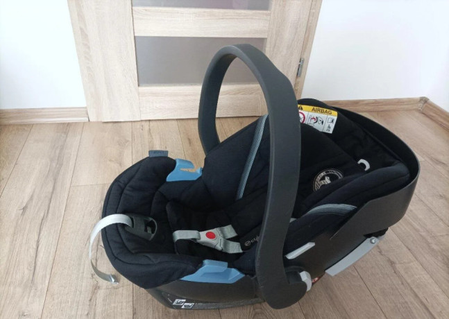predam-autosedacku-vajicko-cybex-aton-5-big-0