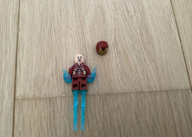 lego-minifigurka-marvel-iron-man-big-2