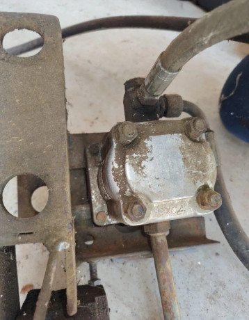 predam-hydraulicke-cerpadla-big-2