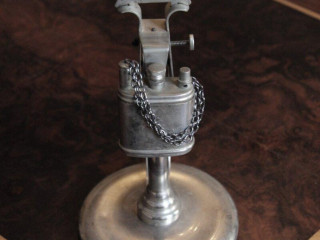 benzinovy-zapalovac-oldtimer