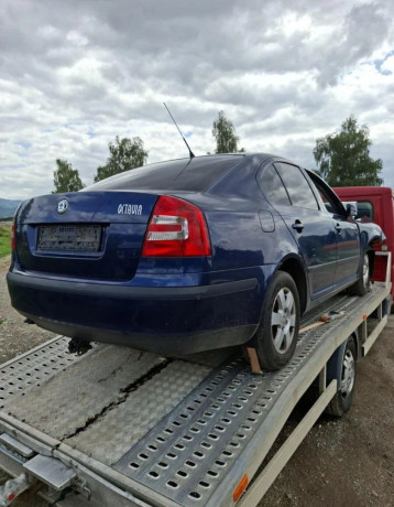 rozpredam-skoda-octavia-ii-combi-16fsi-85kw-blf-big-0