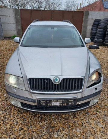 rozpredam-skoda-octavia-ii-combi-16fsi-85kw-blf-big-2