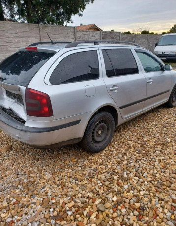 rozpredam-skoda-octavia-ii-combi-16fsi-85kw-blf-big-1