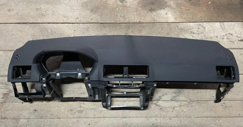 palubna-doska-skoda-fabia-1-a-vw-golf-4-big-0