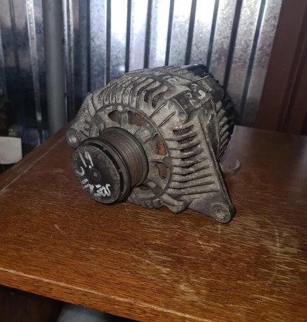 alternator-renault-scenic-19-dci-8200107686-big-0
