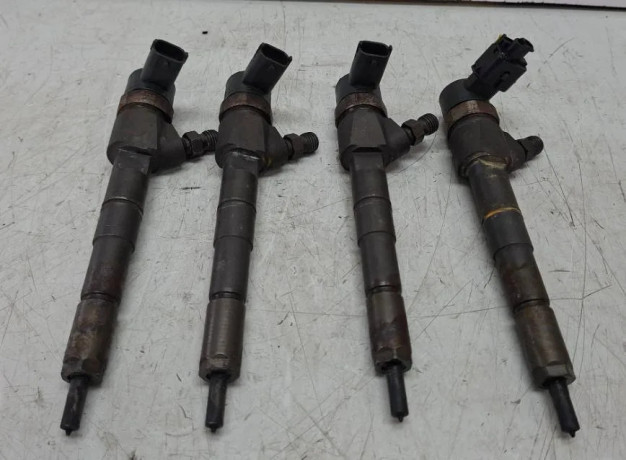 vstrekovacie-trysky-opel-20-cdti-0445110327-big-0