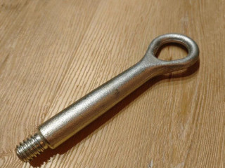 tazne-oko-toyota-mazda