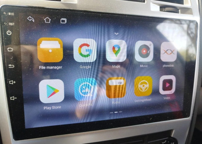 android-radio-chrysler-300c-big-3