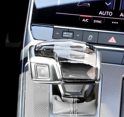 kryt-hlavice-radiacej-paky-audi-crystal-a6-a7-q8-big-3