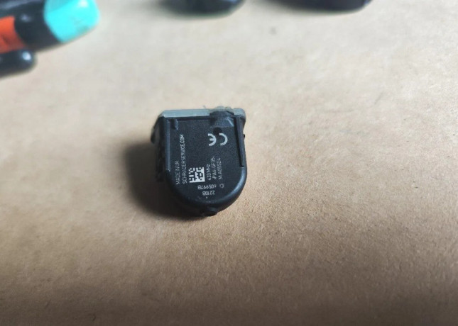 snimace-tlaku-tpms-land-rover-big-2