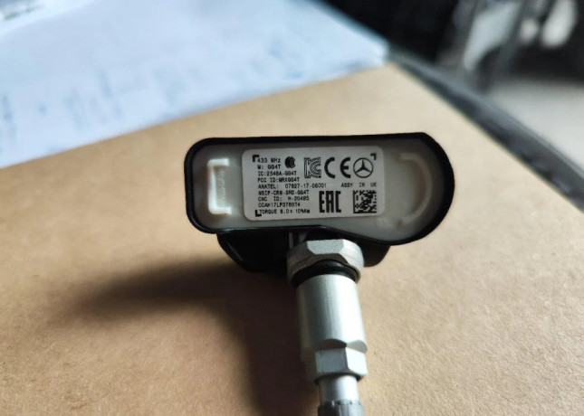 snimace-tlaku-tpms-mercedes-kovove-ventily-big-3