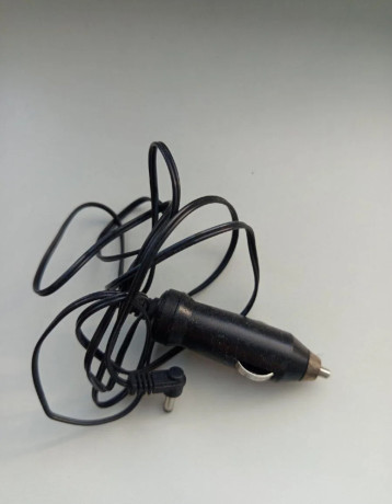 kabel-napajany-zo-zapalovaca-v-aute-big-1