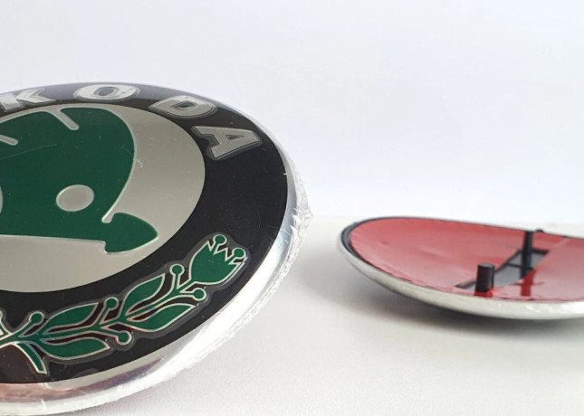 znak-skoda-88-mm-89-mm-predny-zadny-big-1
