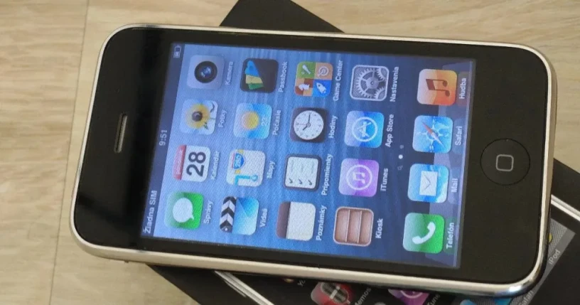 iphone-3gs-16gb-big-2