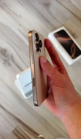iphone-16-pro-128gb-big-3