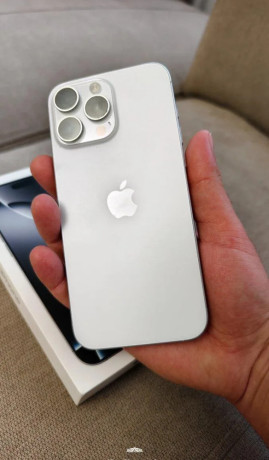 iphone-15-pro-max-natural-big-1